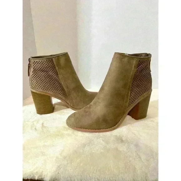 Yoki Women’s Replay Booties - Picture 5 of 6